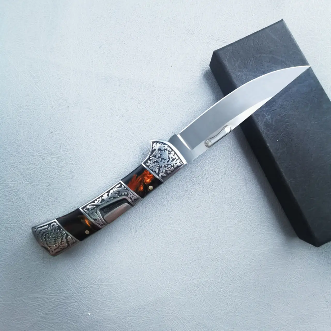 Classical Folding Knife - Image 4