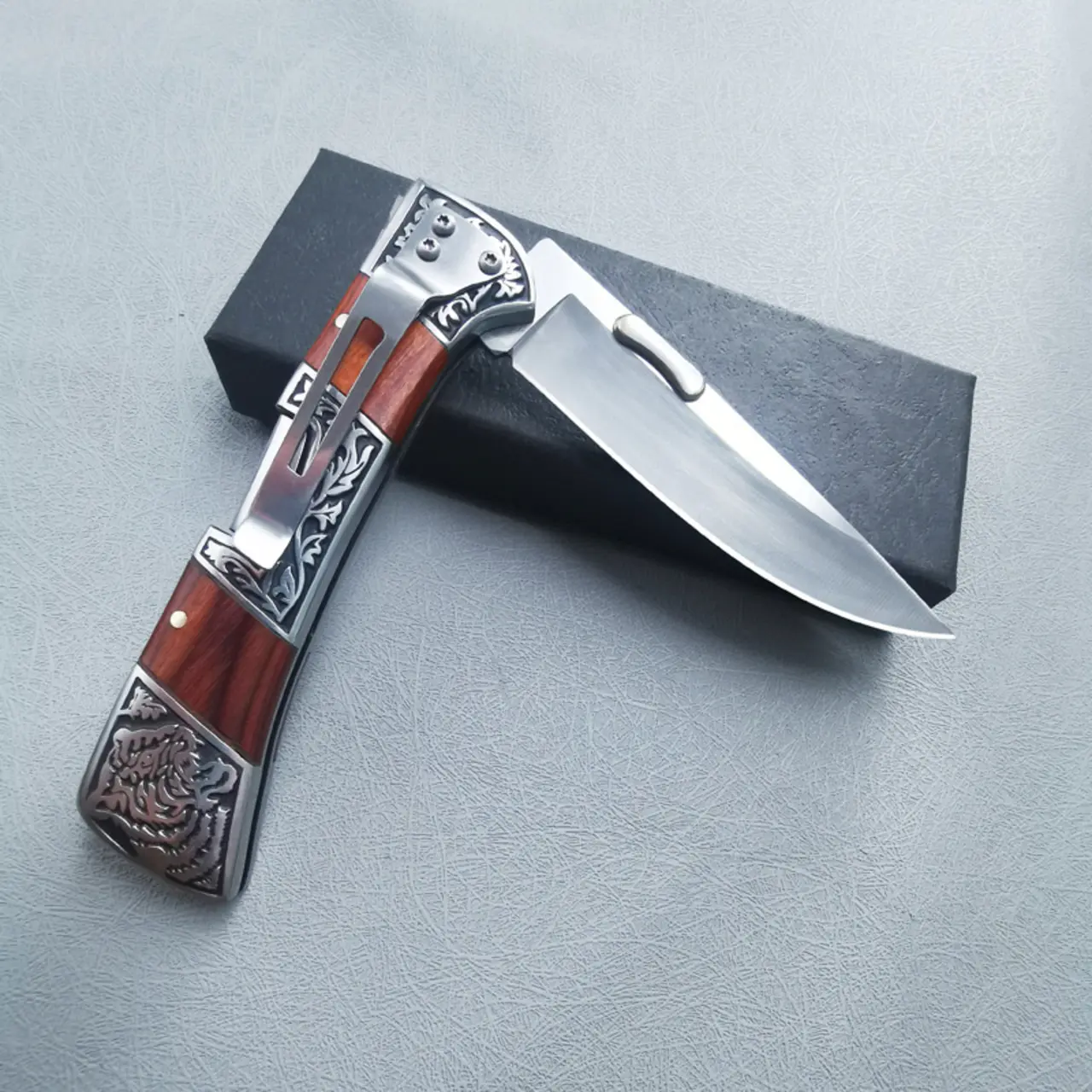 Classical Folding Knife - Image 5