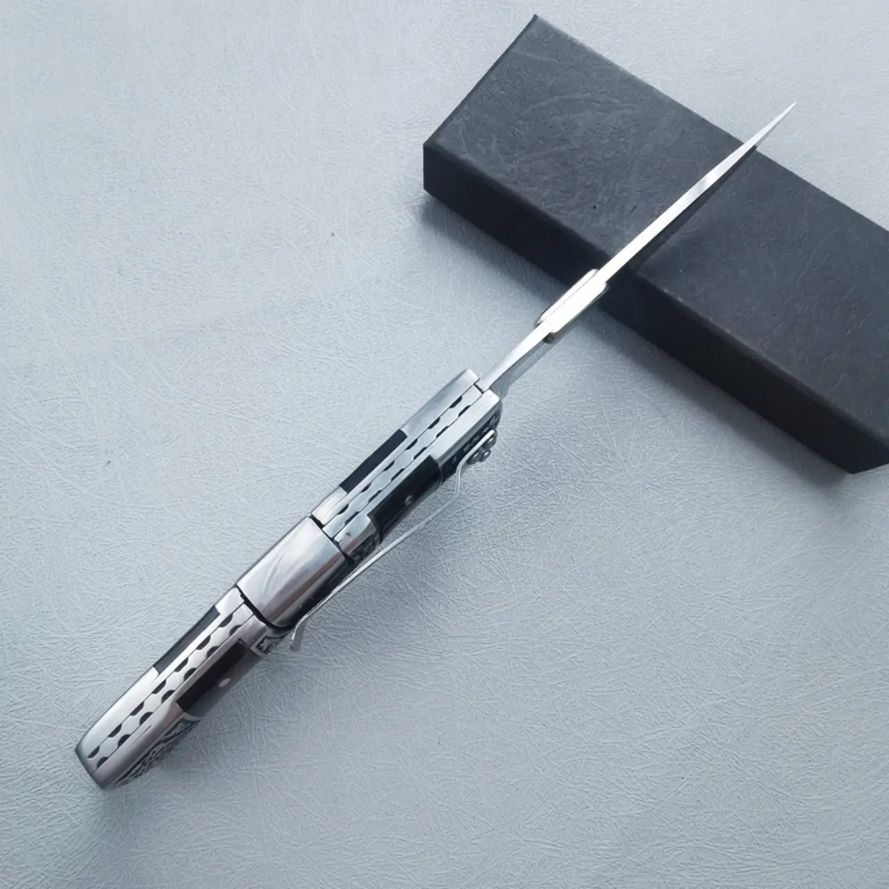 Classical Folding Knife - Image 6